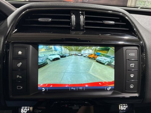 Used 2018 Jaguar XE Premium image 76