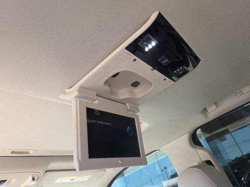 Used 2015 Cadillac Escalade Premium image 7