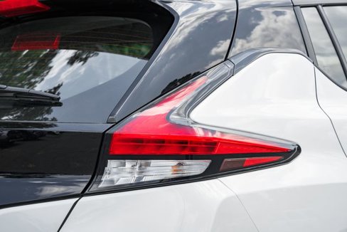 Used 2023 Nissan Leaf S image 9