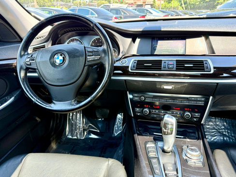 Used 2011 BMW 535i xDrive image 15
