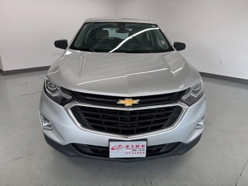 Used 2021 Chevrolet Equinox LS image 3