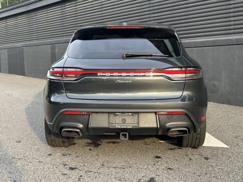 Certified 2025 Porsche Macan image 9