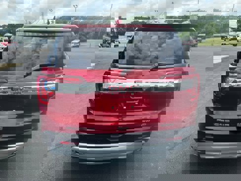 Used 2023 GMC Acadia SLT w/ Technology Package image 9