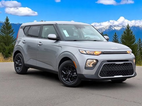 Used 2022 Kia Soul LX w/ Technology Package image 2