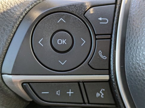 Used 2022 Toyota Camry LE image 22
