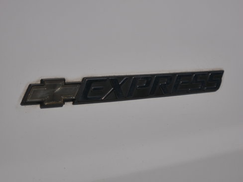 Used 2018 Chevrolet Express 2500 image 14
