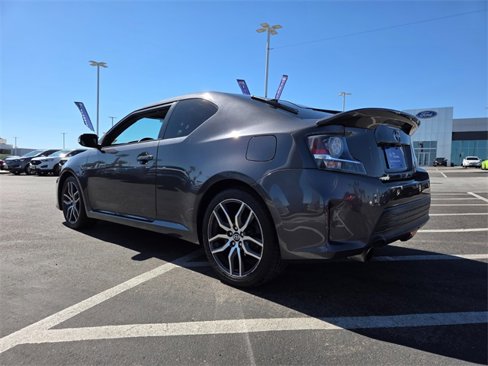 Used 2016 Scion tC image 5