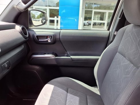 Used 2019 Toyota Tacoma TRD Off-Road image 28