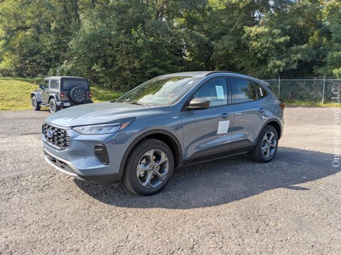 New 2025 Ford Escape ST-Line image 1