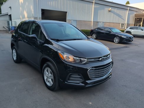 Used 2021 Chevrolet Trax LS w/ Tint and Cruise Package image 1