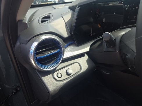 New 2025 Chevrolet Trax LT w/ Driver Confidence Package image 13