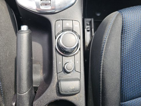 Used 2017 Toyota Yaris iA image 11