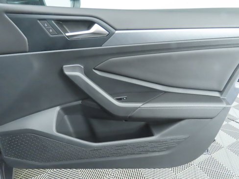 Certified 2024 Volkswagen Jetta SE image 26