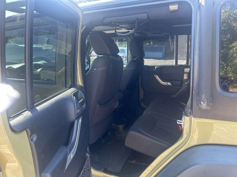 Used 2013 Jeep Wrangler Unlimited Rubicon w/ Connectivity Group image 13