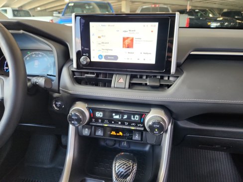 Used 2025 Toyota RAV4 XLE image 20