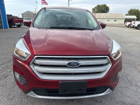Used 2019 Ford Escape SE image 3