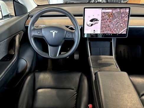 Used 2020 Tesla Model Y Performance image 16
