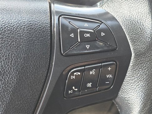 Used 2019 Ford Explorer XLT w/ Equipment Group 202A image 11