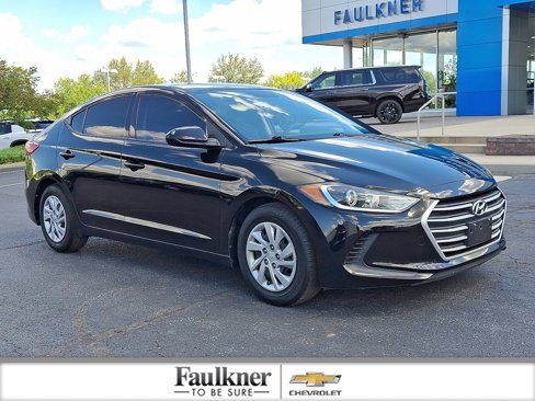 Used 2018 Hyundai Elantra SE image 1