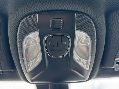 New 2025 Jeep Compass Limited image 25