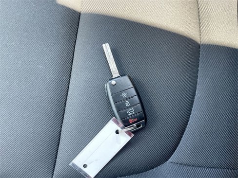 Used 2015 Kia Soul + image 23