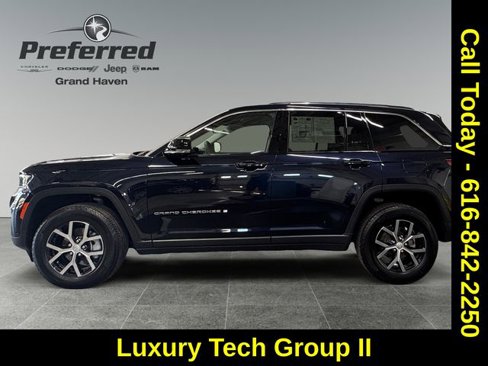 Used 2023 Jeep Grand Cherokee Limited w/ Luxury Tech Group II image 2