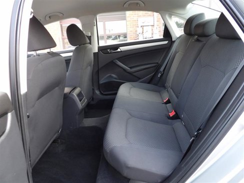 Used 2013 Volkswagen Passat 2.5 S image 10