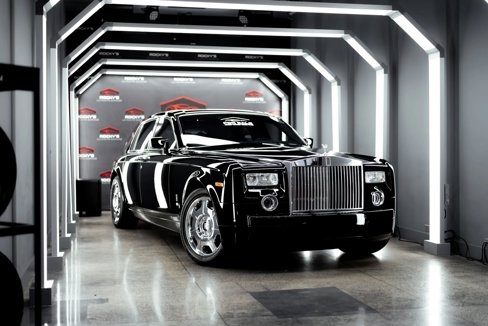Used 2007 Rolls-Royce Phantom Sedan image 35