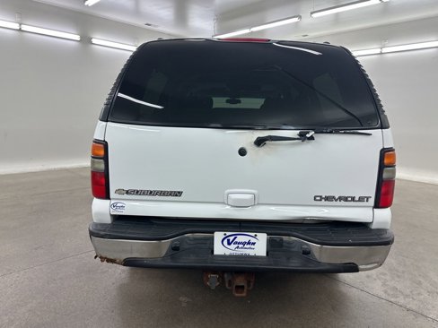Used 2005 Chevrolet Suburban LT w/ Preferred Equipment Group image 10