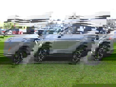 Used 2024 Kia Sportage LX image 6