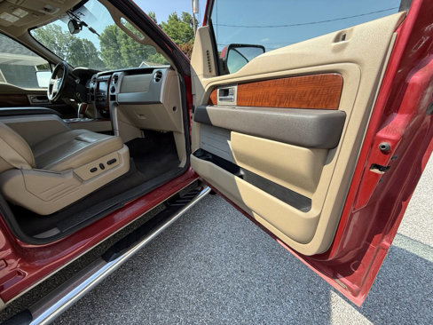 Used 2010 Ford F150 Lariat image 11