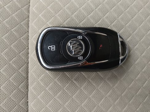 Used 2018 Buick Encore Preferred image 32