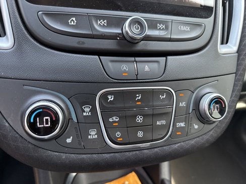 Used 2023 Chevrolet Malibu LT image 12