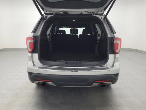 Used 2018 Ford Explorer XLT w/ Equipment Group 201A image 29
