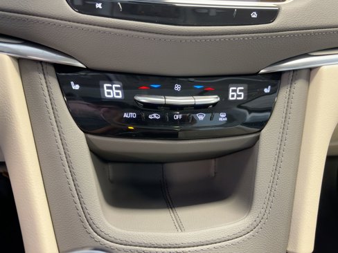 Used 2022 Cadillac XT5 Premium Luxury w/ Technology Package image 18