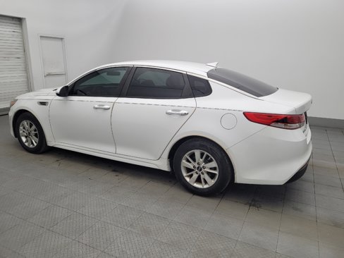 Used 2017 Kia Optima LX image 2