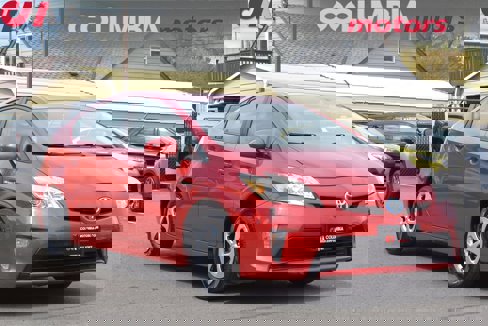 Used 2014 Toyota Prius Two image 1