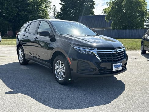 Used 2022 Chevrolet Equinox LS w/ LS Convenience Package image 3