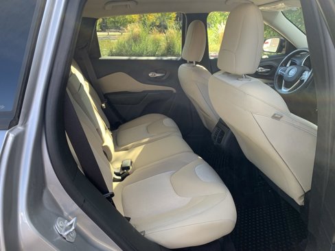 Used 2016 Jeep Cherokee Sport w/ Cold Weather Group image 23
