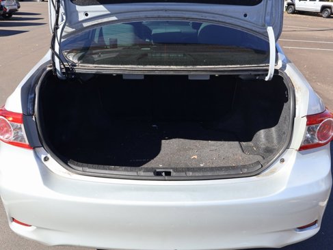 Used 2011 Toyota Corolla image 6