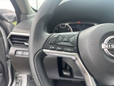 Used 2024 Nissan Altima 2.5 SV image 28