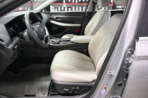 Used 2023 Hyundai Sonata SEL w/ Preferred Accessory Package image 10