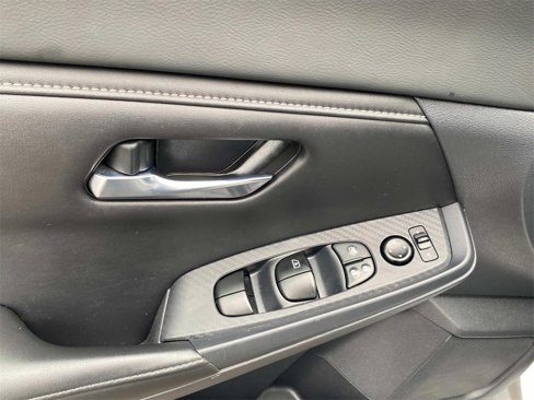Used 2022 Nissan Sentra SV image 17