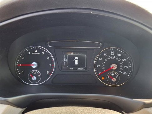 Used 2017 Kia Sorento LX image 12