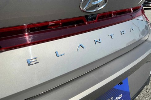 Used 2023 Hyundai Elantra SEL image 29