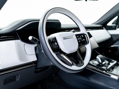 Used 2025 Land Rover Range Rover Sport Dynamic SE image 14
