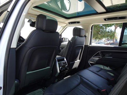Used 2023 Land Rover Range Rover SE image 14