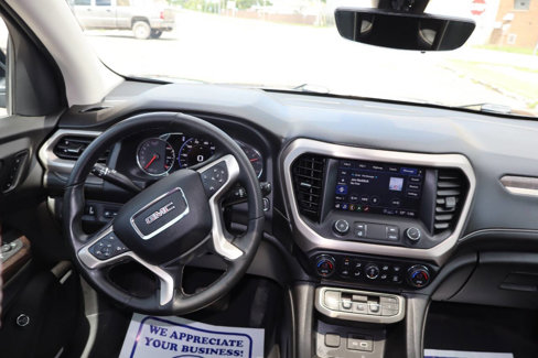Used 2023 GMC Acadia Denali w/ Black Diamond Edition image 7