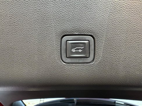Used 2019 Chevrolet Traverse Premier image 13