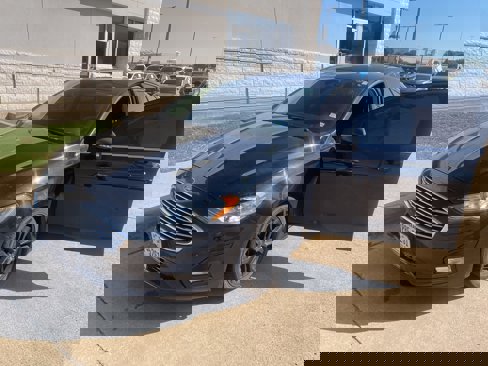 Used 2020 Ford Fusion SE w/ Equipment Group 151A image 1